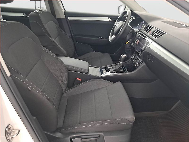 Škoda Superb (2017) Ambition 2.0 TDI, Automat - fotka 9 z 24
