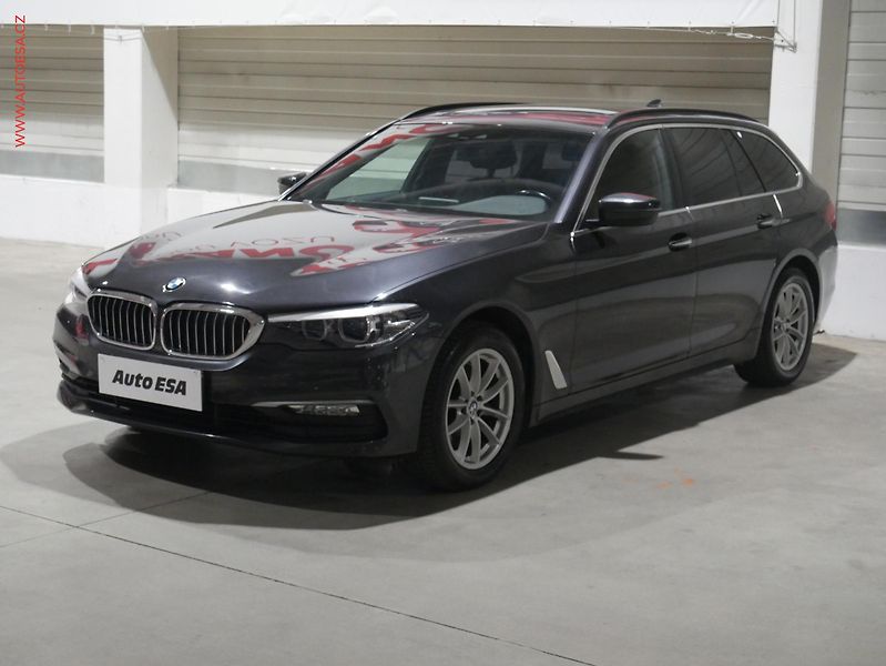 BMW Řada 5 (2017) 2.0d 520xd, AT, LED, panor - fotka 3 z 24