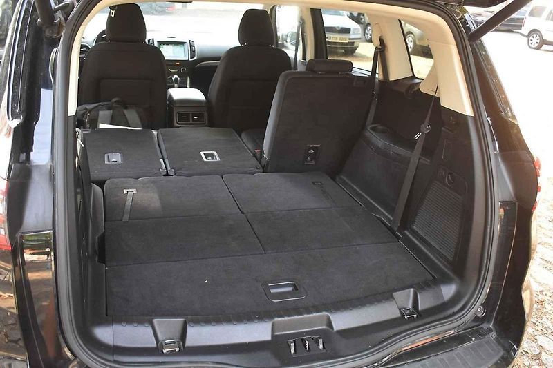 Ford S-Max druhé generace může sloužit větším rodinám ještě hodně dlouho.