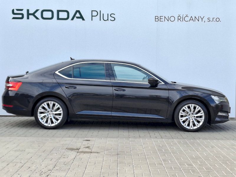 Škoda Superb (2021) Style Plus DSG 2,0TDi 110kW - fotka 12 z 35