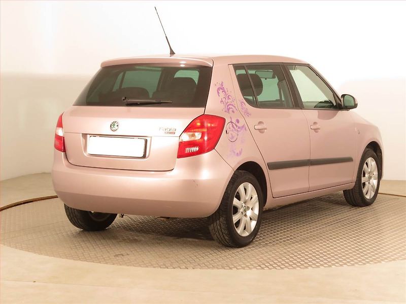 Škoda Fabia (2011) Ambiente 1.2 TSI, Serv.kniha - fotka 5 z 15