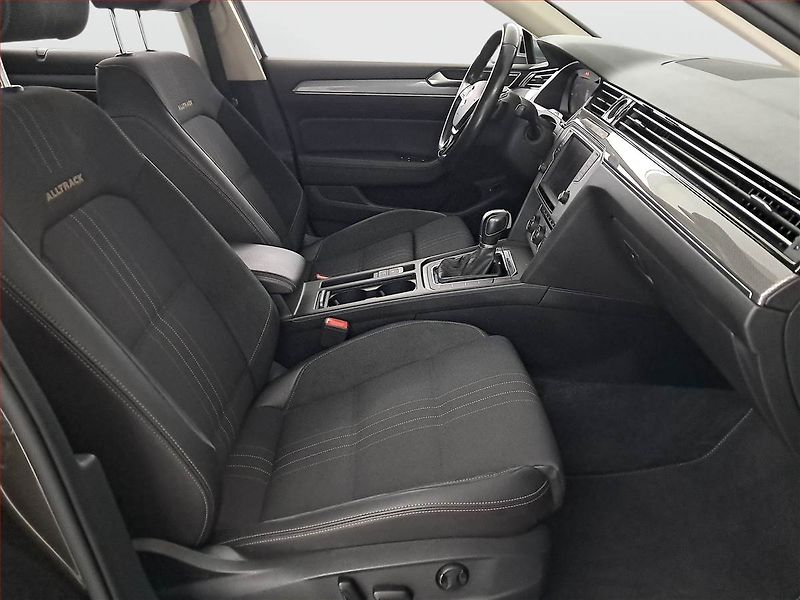 Volkswagen Passat (2016) 2.0 BiTDI, 4X4, Automat - fotka 9 z 22