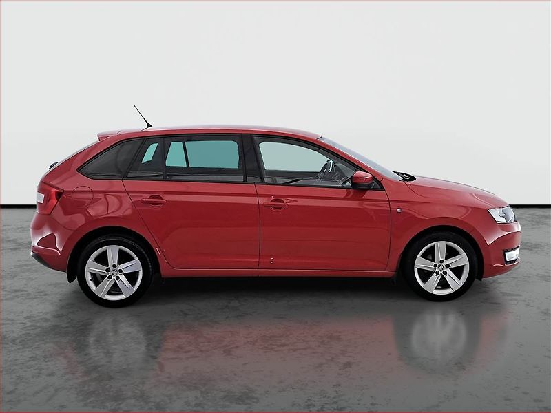 Škoda Rapid (2014) Spaceback 1.2 TSI, ČR,1.maj - fotka 6 z 15