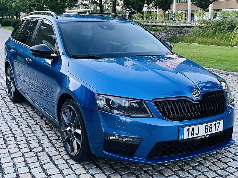 Škoda Octavia 2.0TDI VRS AUTOMAT SENZORY LED - fotka 7 z 45