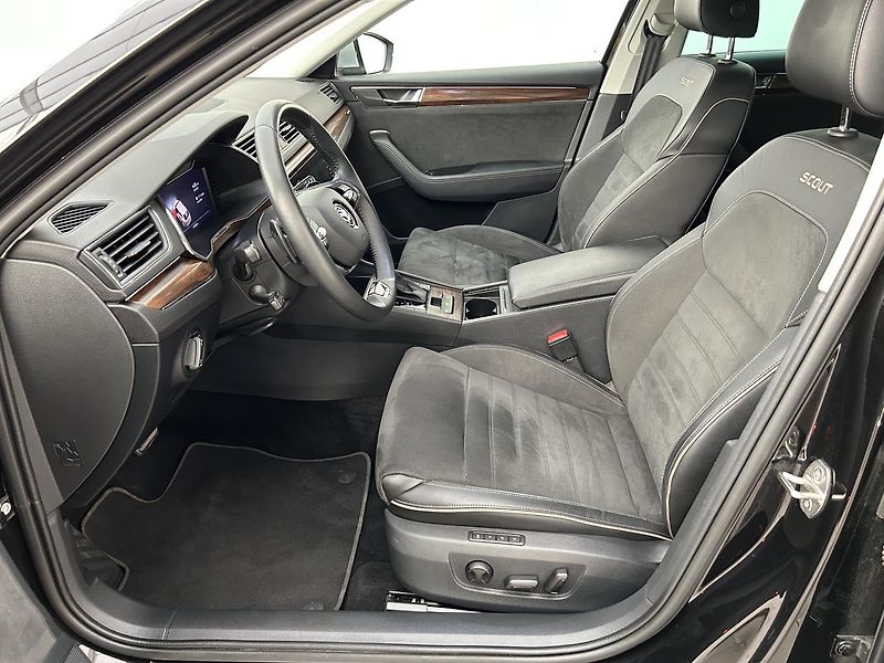 Škoda Superb 2.0 TDI 4x4 Scout - fotka 23 z 31