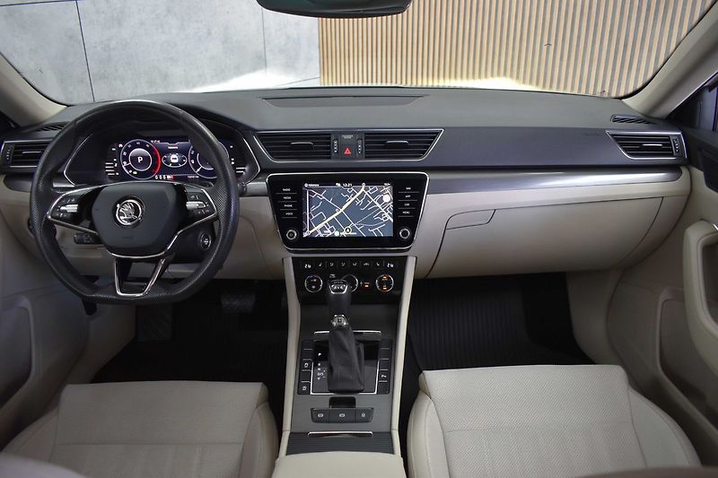 Škoda Superb TDI 147kW 4x4*STYLE*DPH*ČR 1.M - fotka 7 z 40