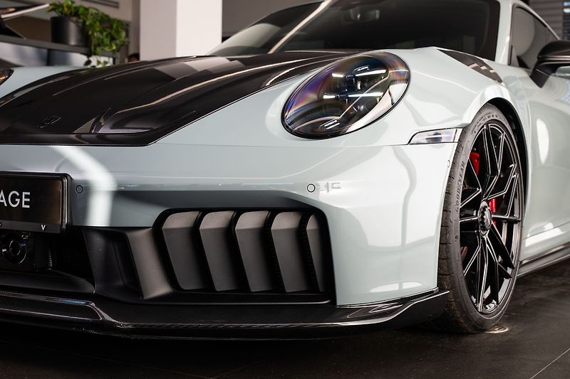Porsche 911 (992.2) Carrera 4 GTS TECHART - fotka 30 z 34
