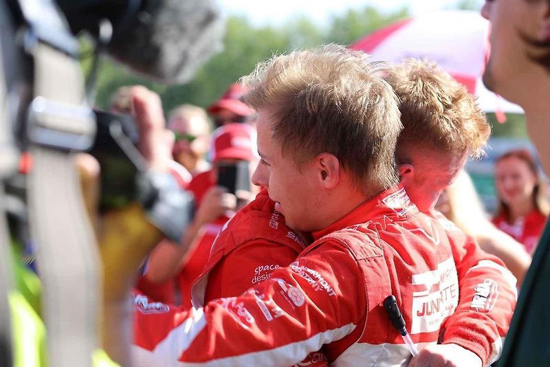 Druhý zářijový víkend patřil na Automotodromu Brno tradiční události Masaryk Racing Days.