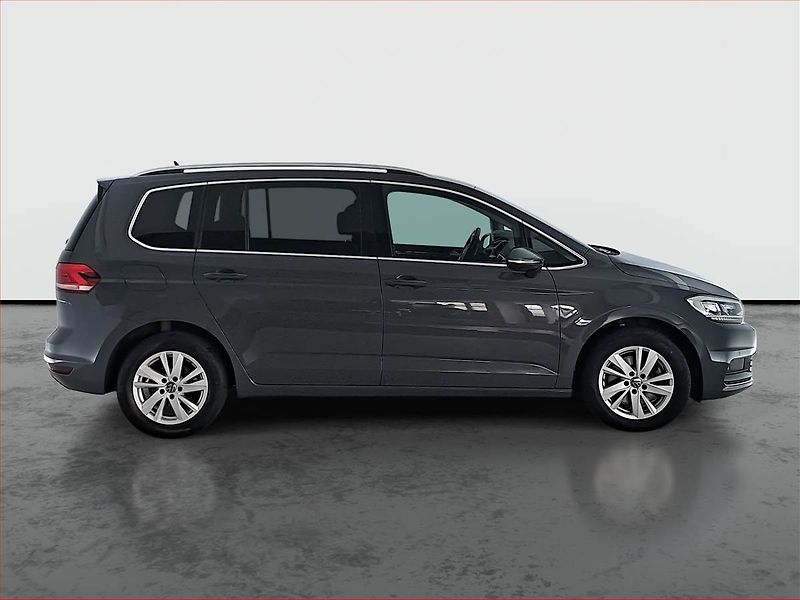 Volkswagen Touran (2023) 2.0 TDI - fotka 6 z 20
