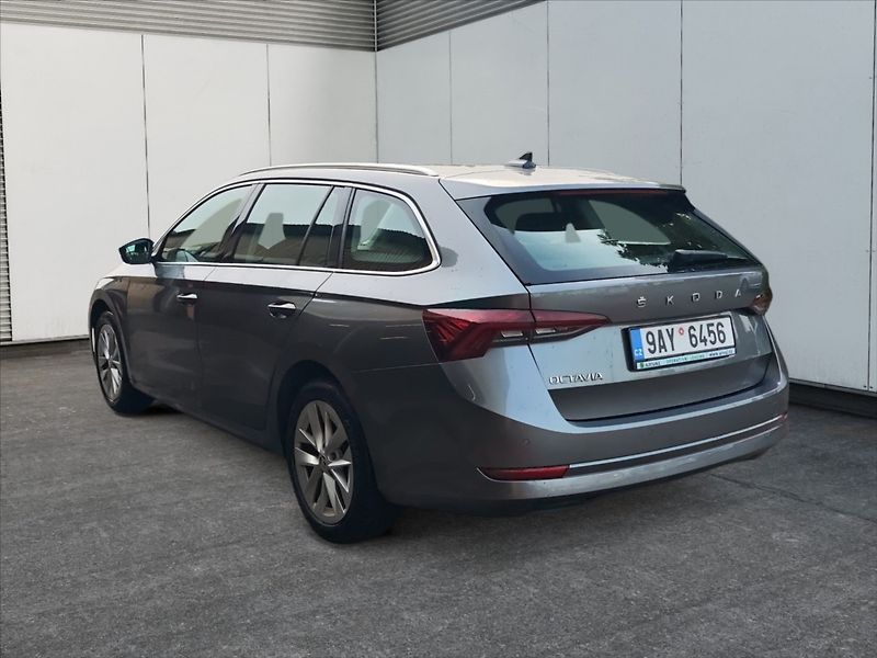 Škoda Octavia 2,0 TDI 110 Style DSG - fotka 5 z 11