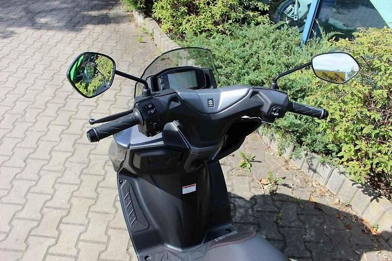 Suzuki GSX-S 1000 GT.
