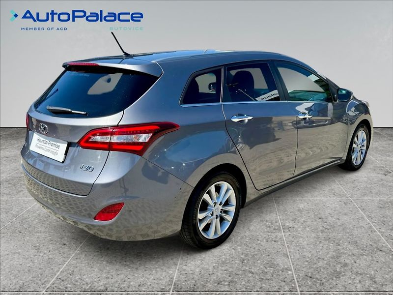 Hyundai i30 1,6 CRDI AUTOMAT PREMIUM - fotka 4 z 12