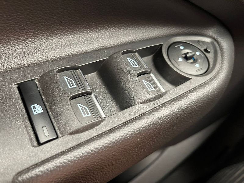Ford Kuga 2.0 TDCi Titanium Cebia - fotka 24 z 50