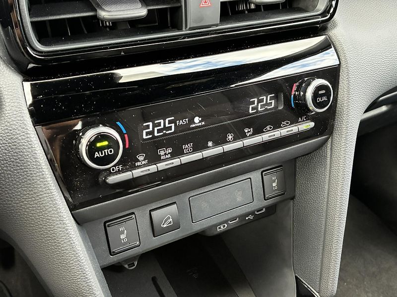 Toyota Yaris Cross 1.5 HSD 130k e-CVT AWD Executi - fotka 19 z 22