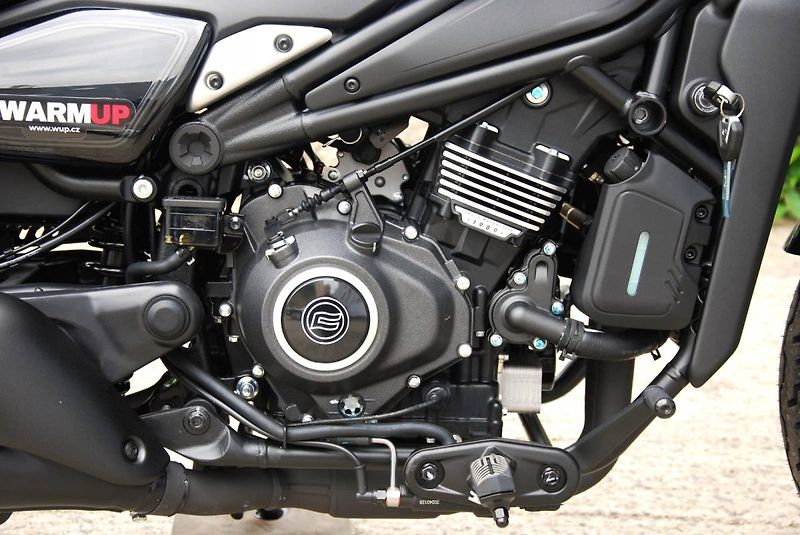 CFMOTO (2026) 450CL-C RED - fotka 16 z 25