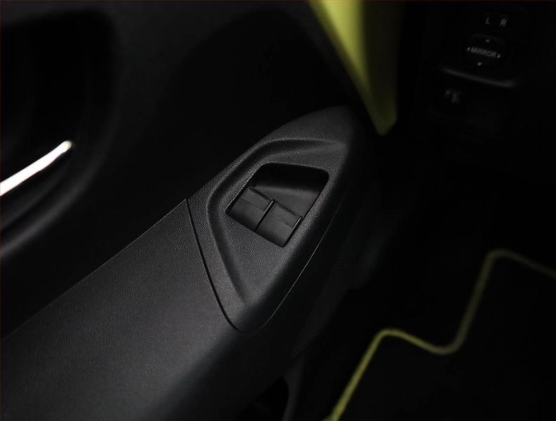 Toyota Aygo (2016) 1.0 VVT-i, Automat, ČR,1.maj - fotka 16 z 18