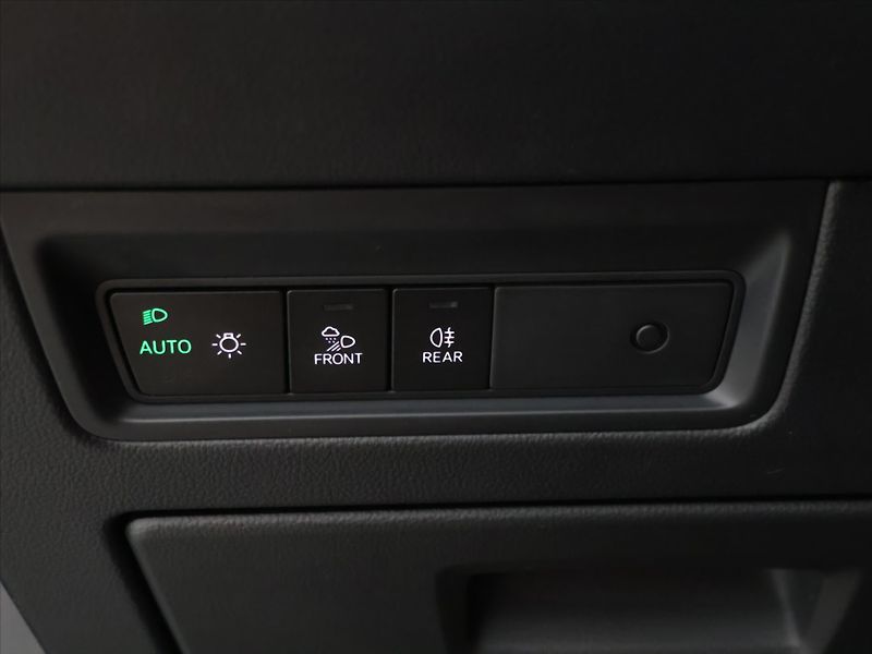 Volkswagen Touareg 3,0 TSI 250 kW 4x4 CZ R-line - fotka 15 z 29