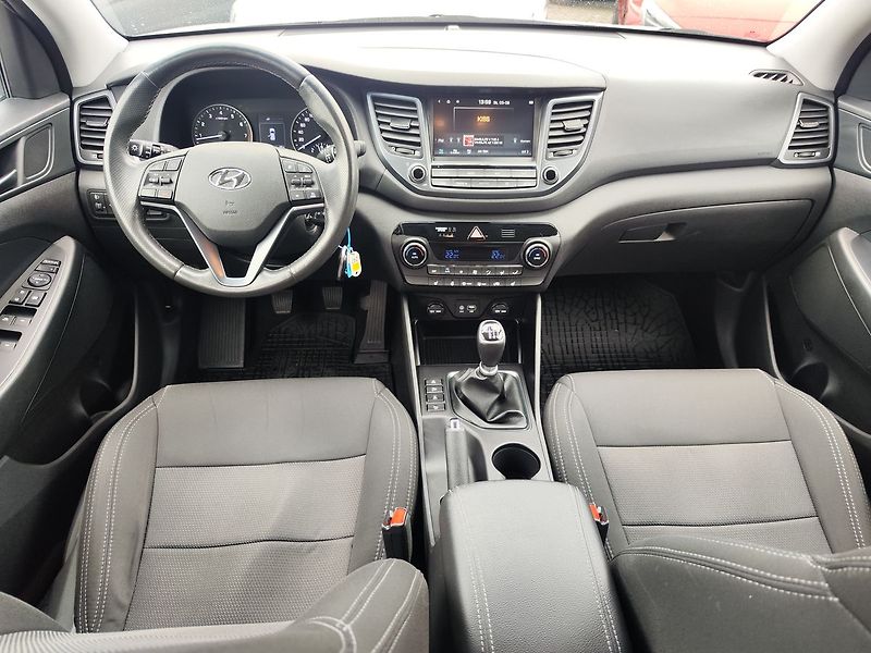 Hyundai Tucson 1.6 T.GDi/130kW Trikolor 4x4 - fotka 12 z 31