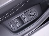 Volkswagen Passat 2.0 TDI DSG R-LINE Matrix - náhled 14