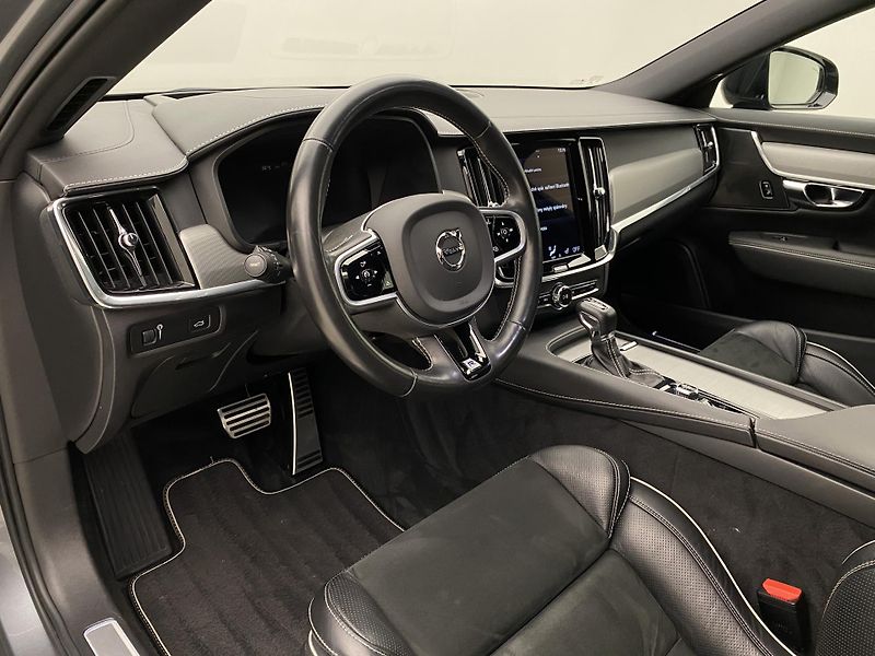 Volvo V90 D4 R-DESIGN AUT  - fotka 4 z 47