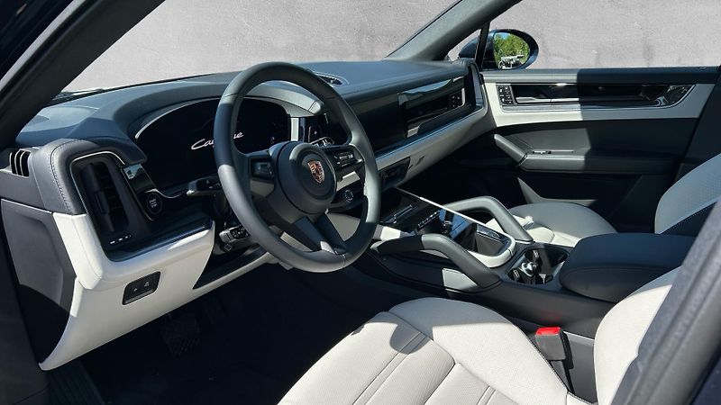 Porsche Cayenne (2026) E-Hybrid Coupé - fotka 15 z 30