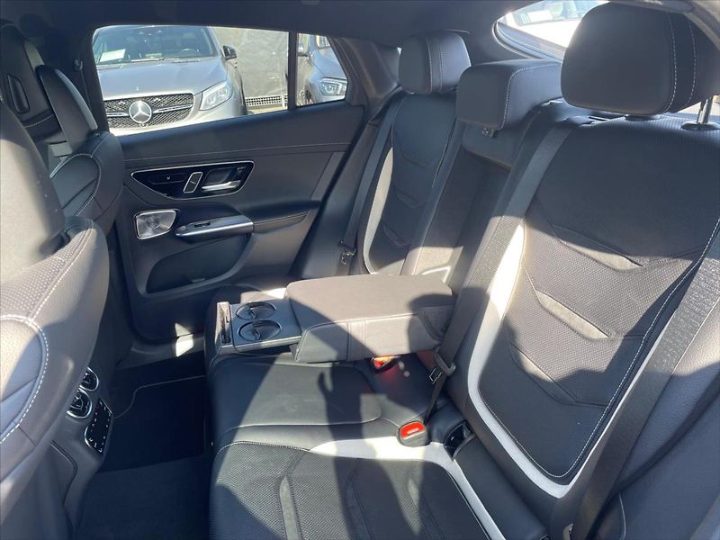 Mercedes-Benz GLC 3.0 Mercedes-AMG 53 4MATIC+ ku - fotka 13 z 26