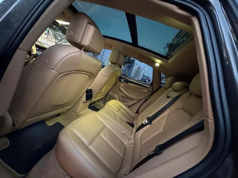 Porsche Macan (2016) Sportovně laděné SUV - fotka 10 z 12