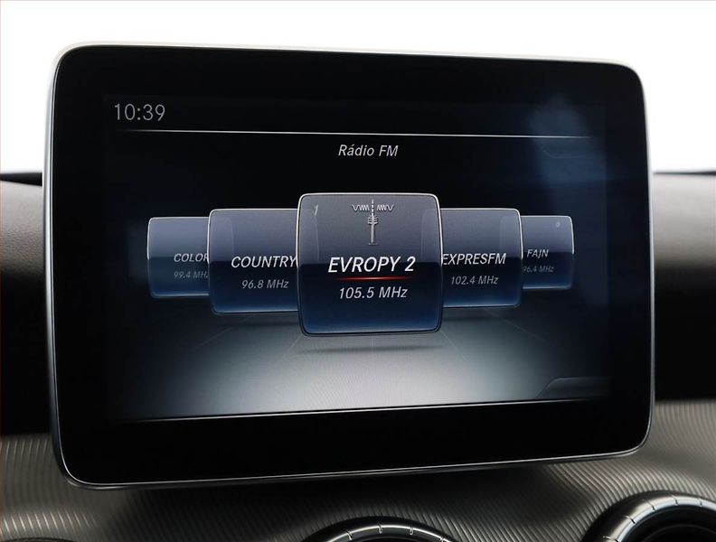 Mercedes-Benz CLA (2015) 180, Automat, Kůže, Navi - fotka 14 z 18
