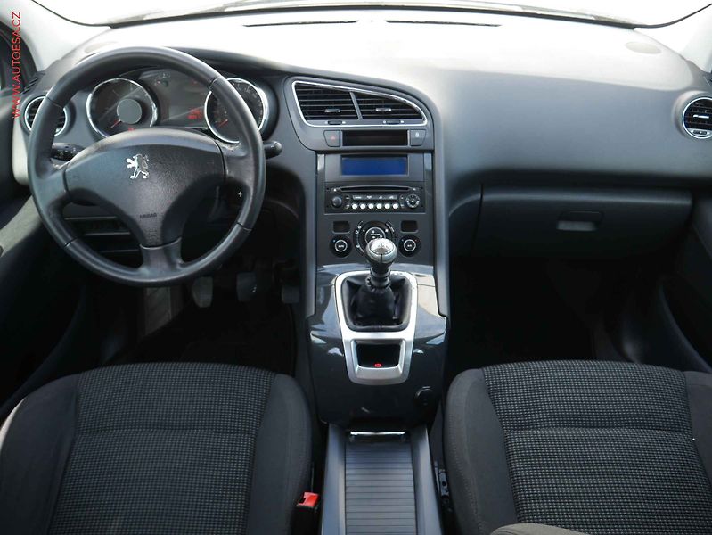 Peugeot 5008 (2012) 1.6 HDi, autoAC, temp - fotka 8 z 18