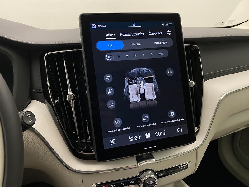 Volvo XC60 T8 AWD RECHARGE DARK ULTRA CZ - fotka 41 z 66