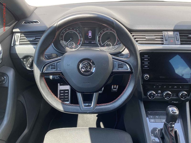 Škoda Octavia (2018) 2.0 TDi, RS, DSG, LED - fotka 11 z 18