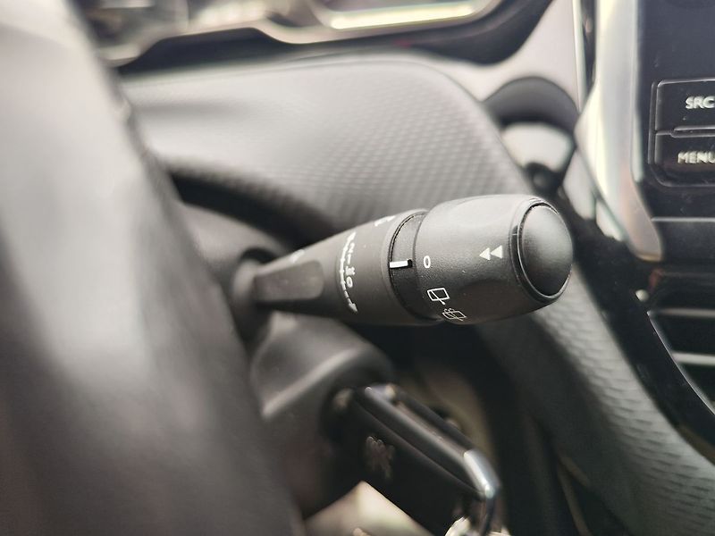 Peugeot 2008 1.6 HDI/73kW 1.Majitel - fotka 26 z 33
