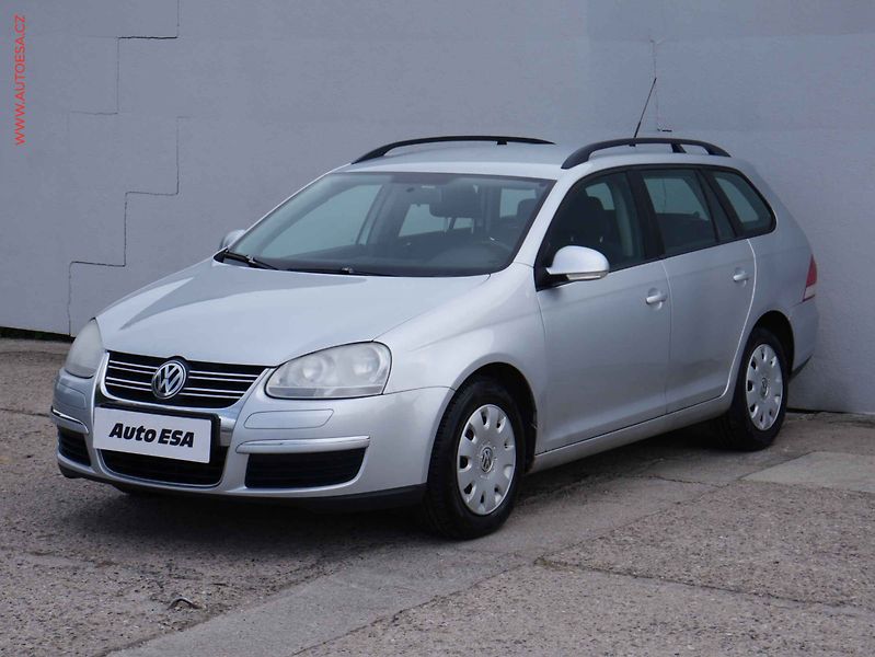 Volkswagen Golf (2009) 1.6i, 2.maj, AC - fotka 3 z 14