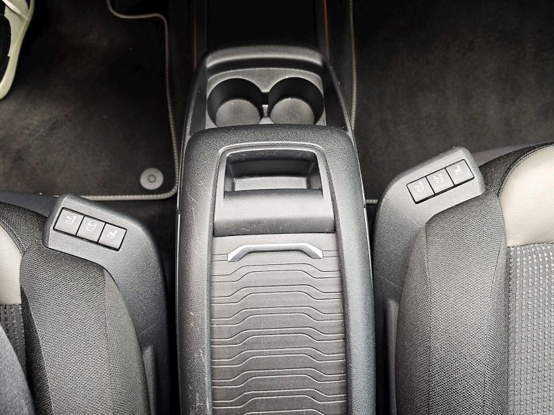 Citroën C4 SpaceTourer (2019) 1,2 PureTech 130 Shine EAT8 - fotka 20 z 24