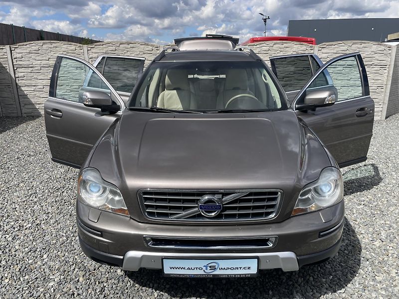 Volvo XC90 2.5TDi D5 200PS AWD R-DESIGN!! - fotka 160 z 180