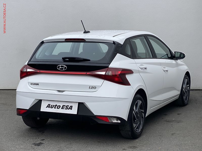Hyundai i20 (2023) 1.2i, ČR, Comfort - fotka 4 z 15