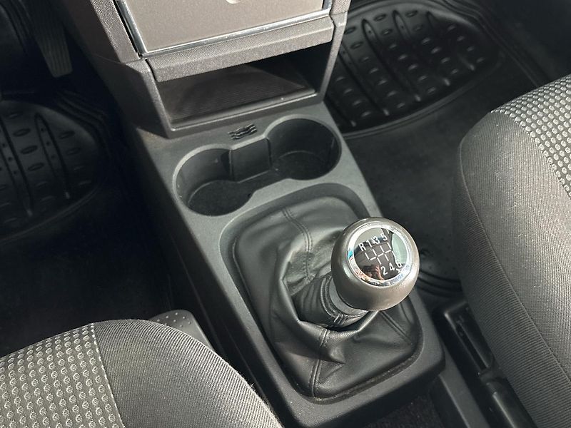 Opel Meriva Hatchback - fotka 21 z 26