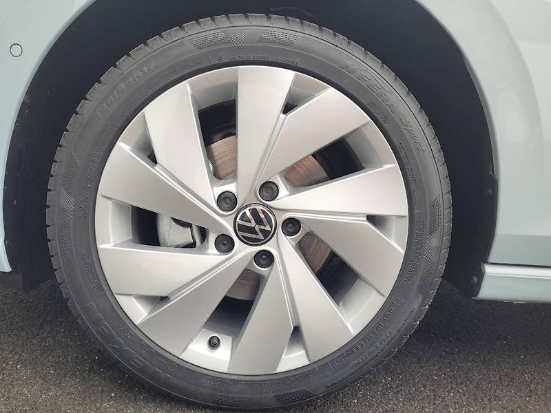 Volkswagen Golf (2025) 1.5 TSI People - fotka 53 z 54