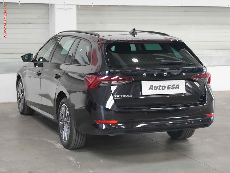 Škoda Octavia (2023) 2.0 TDi, TOUR, DSG, navi, LED - fotka 4 z 29
