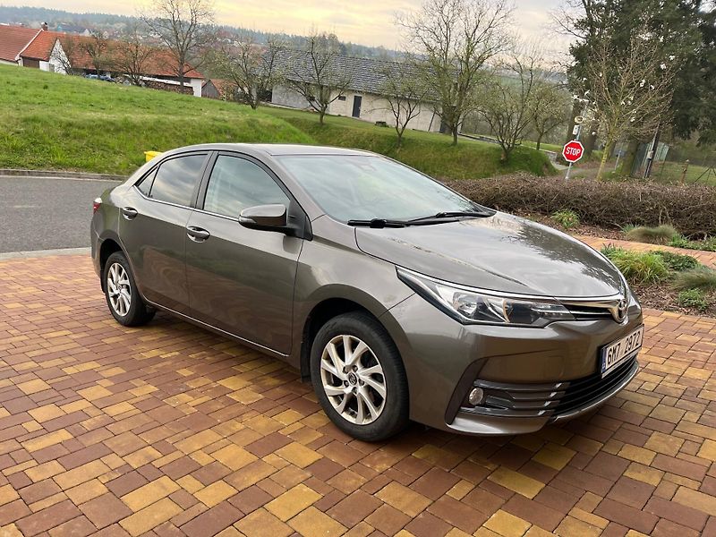 Toyota Corolla (2018) 1.6 /97kW - fotka 7 z 7