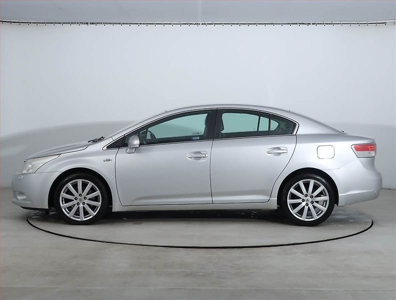 Toyota Avensis (2011) 2.2 D-4D, Automat, Navi - fotka 3 z 25