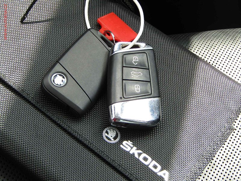 Škoda Kodiaq (2019) 2.0 TDi 4x4, ČR, L&K, DSG - fotka 26 z 26