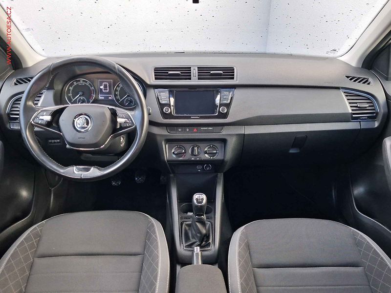 Škoda Fabia (2022) 1.0 TSi, 2.maj,ČR, Ambition - fotka 8 z 16