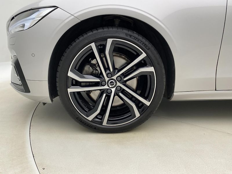 Volvo S90 B5 AWD BLACK ULTIMATE AUT CZ - fotka 38 z 62