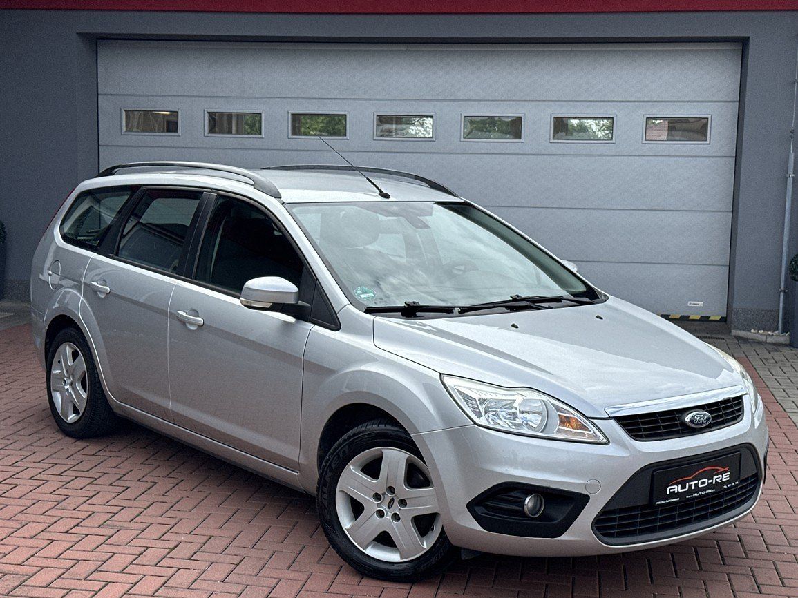 Ford Focus 1.6i Navi Klima Výhřev Okna