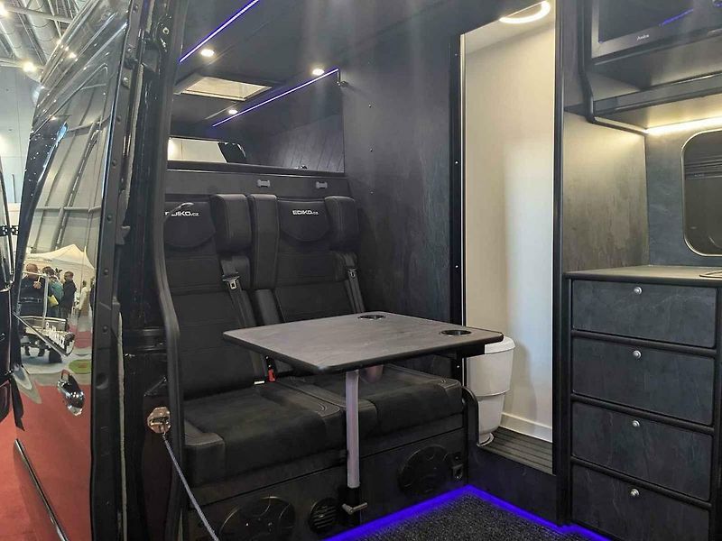 Na Caravaningu se představily expediční speciály, které zvládnou projet i Saharou