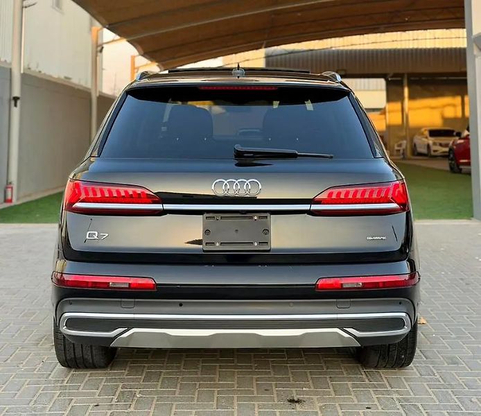 Audi Q7 (2021) Moderní generace Audi Q7 - fotka 4 z 20
