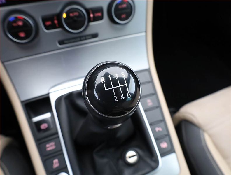Volkswagen CC (2015) R-line 2.0 TDI, Serv.kniha - fotka 11 z 18
