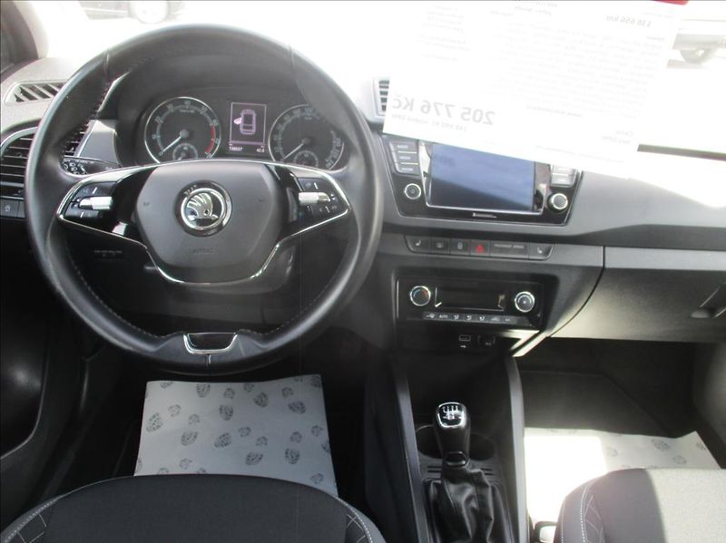 Škoda Fabia 1,0 TSI, serviska,DPH,1.maj,CZ - fotka 16 z 39