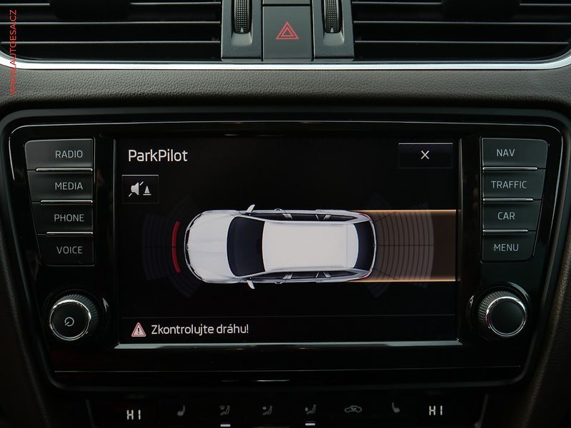 Škoda Octavia (2017) 2.0 TDi, ČR, L&K, DSG - fotka 18 z 25